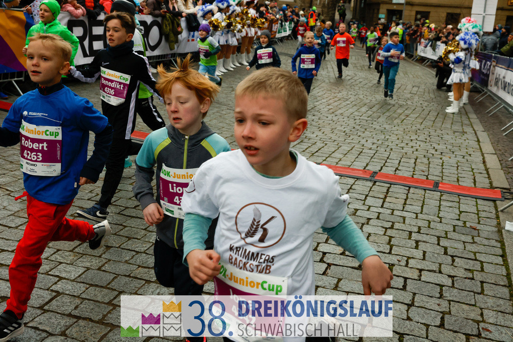 400m AOK Junior Cup | 3 Koenigslauf 2024 400m AOK Junior Cup - Realisiert mit Pictrs.com