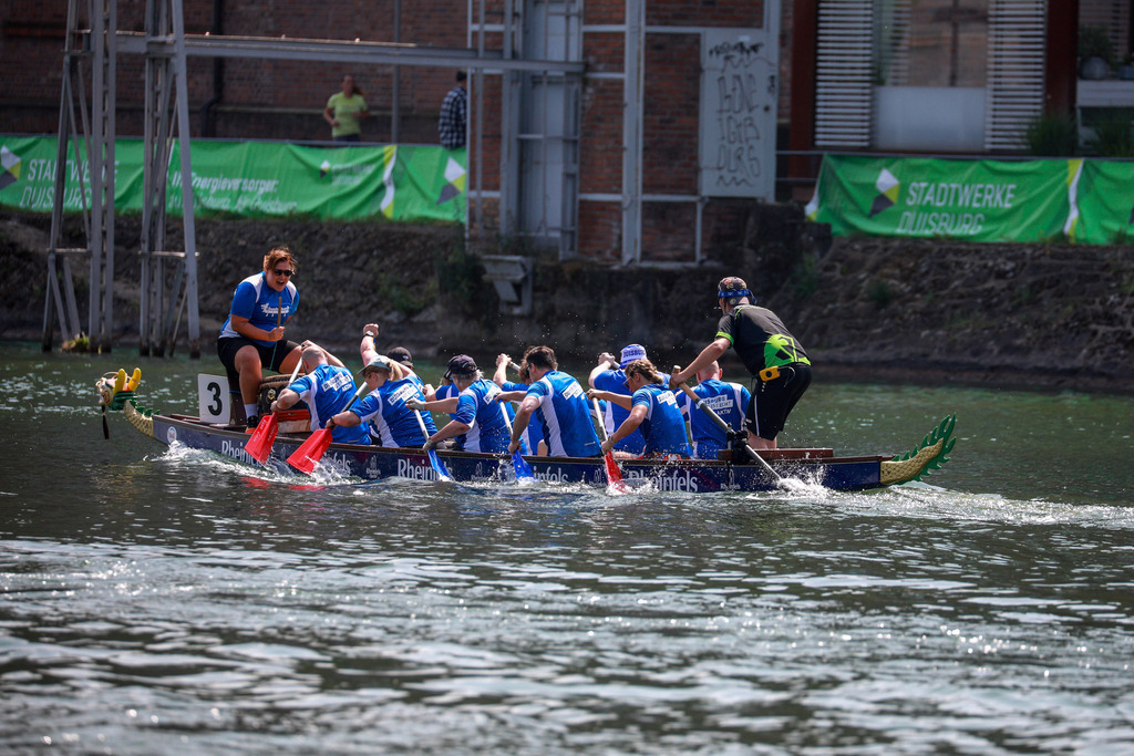 Drachenboot-Regatta_Duisburg140625_48 | Bildergalerie von Sport-Ereignissen aber auch von weiteren spannenden Dingen - nicht nur vom Niederrhein. In Anlehnung an den bekannten Spruch von Hanns Dieter Hüsch heißt das Motto: "Niederrhein ist überall".  - Realisiert mit Pictrs.com
