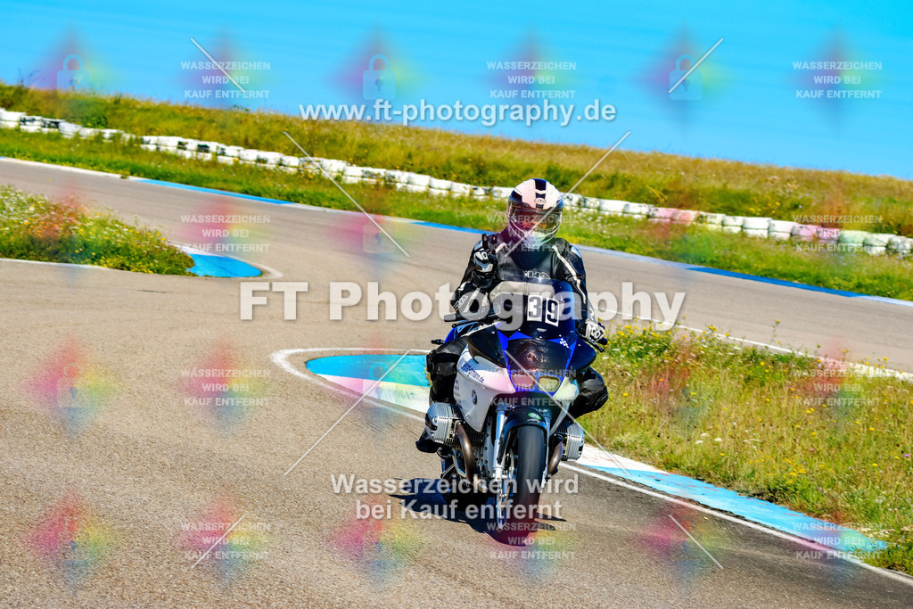 039-2275 | Hier findet Ihr Bilder von Touristenfahrten auf der Nürburgring Nordschleife oder von anderen Veranstaltungen die ich besucht habe. Viel Spass beim Durch Schauen 