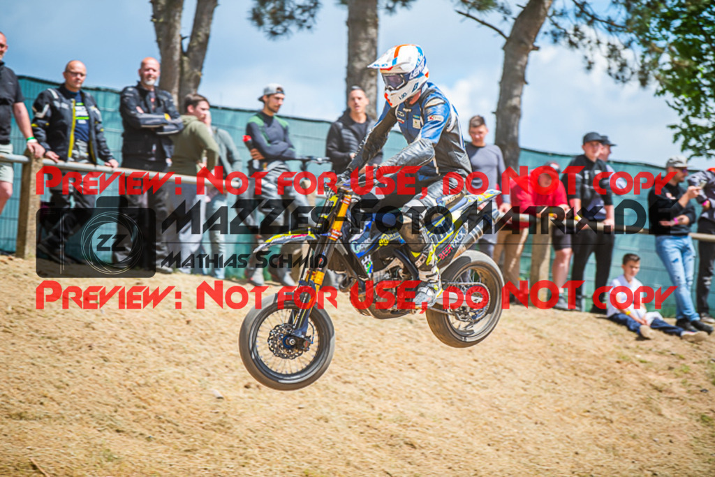 MaZZes_FotoMatrix_220528_4293 | Fotograf Mathias Schmid
Sportfotograf,
Eventfotograf,
Hochzeitsfotograf,
Portraitfotograf