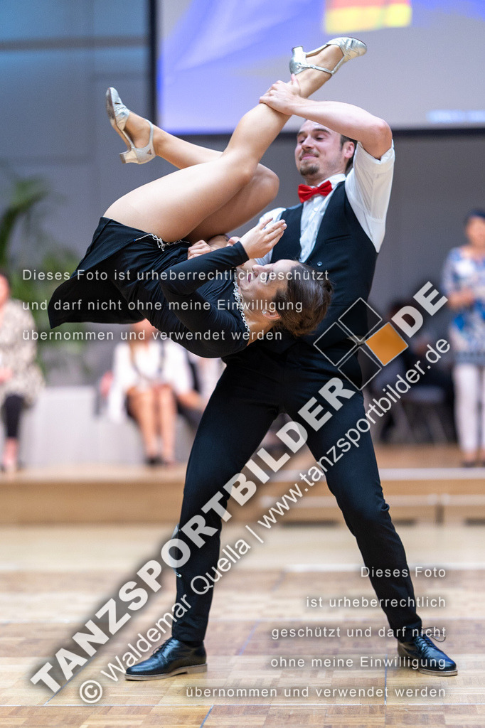 20230812-02615 | Hier finden Sie Tanz Bilder vom Latein und Standard Formationen tanzen. Sportbilder vom Tanzsport. Schöne Fotos und von Weltmeisterschaft, Europameisterschaft, Bundesliga, Regionalliga, Oberliga und Landesliga sowie von GOC Stuttgart, DanceComp, WM Bremen