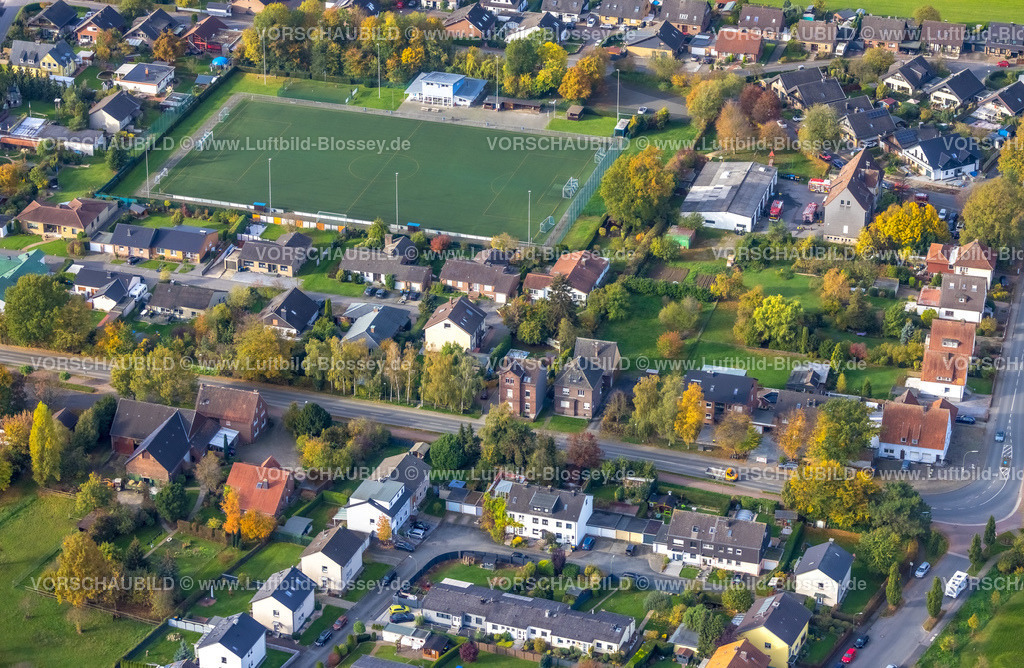 Boenen221012343Nordboegge | Luftbild, Wohnhaus in der Wohnsiedlung Schlegelstraße, Hammerstraße und Sportplatz Nordbögge, Nordbögge, Bönen, Ruhrgebiet, Nordrhein-Westfalen, Deutschland