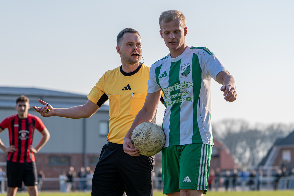 Fußball I Herren I Saison 2025-2026 I Bezirksliga Weser-Ems 4 I 24. Spieltag I TuS Lutten - TuS Frisia Goldenstedt I 13876 | jns.sportfotos - Realisiert mit Pictrs.com