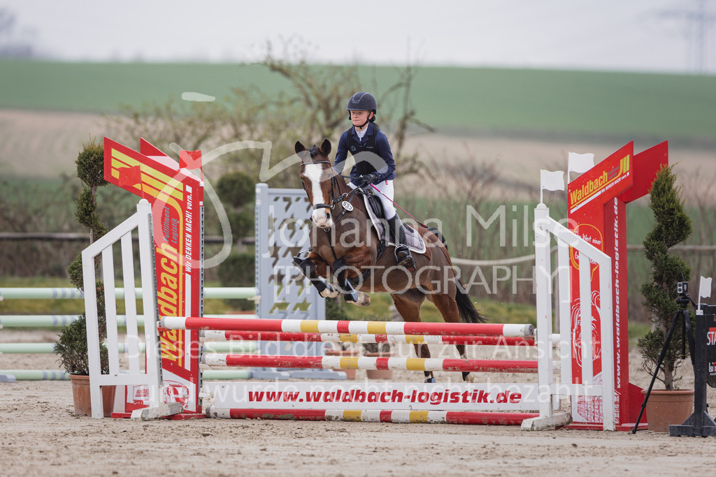 230408_Frühlingsfest_SpringreiterWB-164 | Deine schönsten Turniermomente als professionelle Fotos! Entdecke hochwertige Pferdesport-Fotografie im Online-Shop. Jetzt Fotos finden & bestellen!