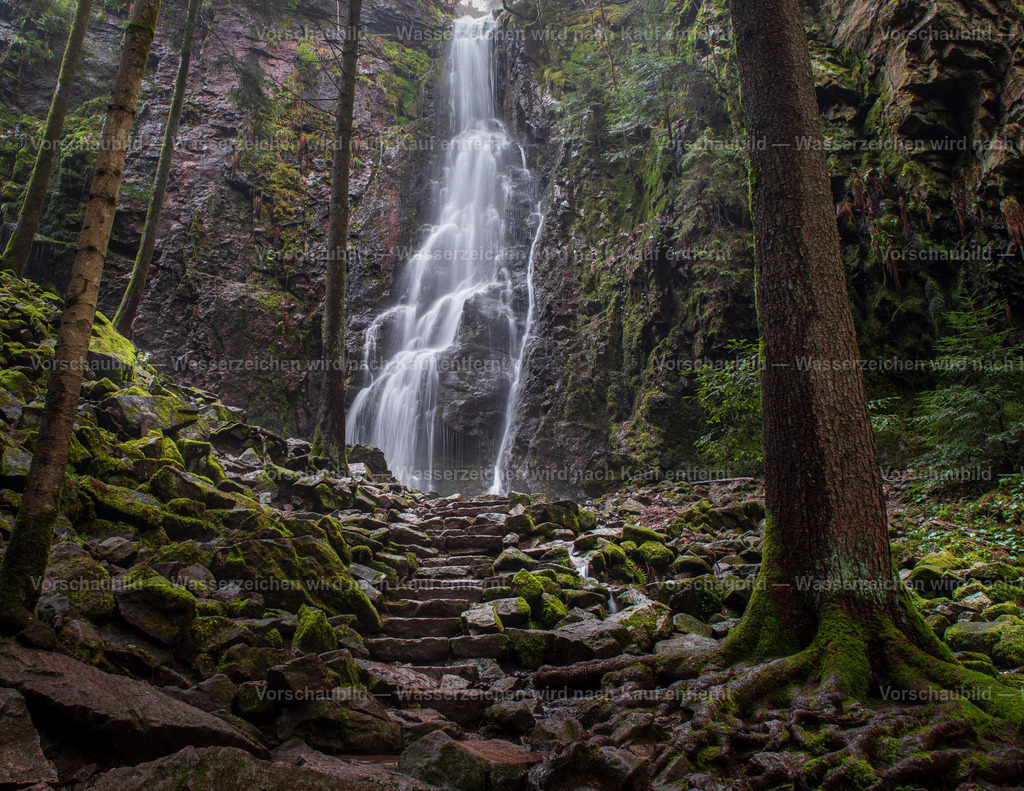 Burgbach Wasserfall | im Schwarzwald - Realisiert mit Pictrs.com