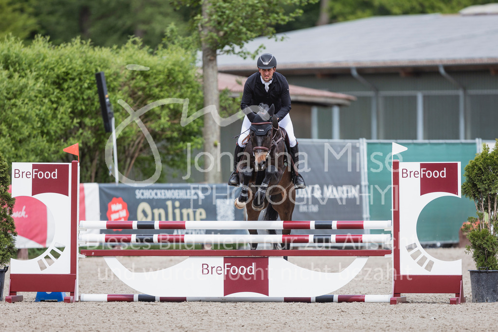 250506_Mühlen_SprPf-A2-252 | Deine schönsten Turniermomente als professionelle Fotos! Entdecke hochwertige Pferdesport-Fotografie im Online-Shop. Jetzt Fotos finden & bestellen!