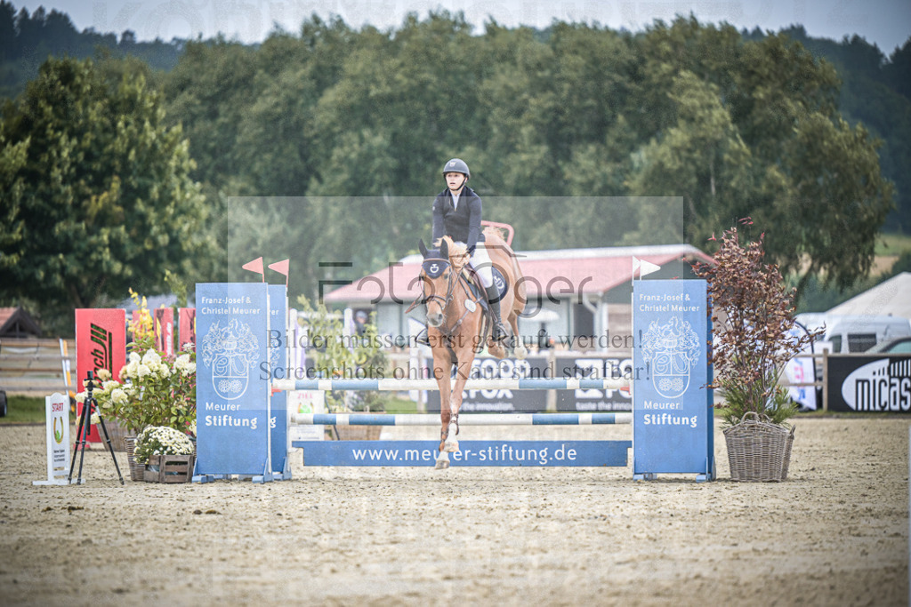 DOS_1369 | Entdecke hochwertige Reitturnierfotos von Foto Oger. Professionell, emotional und authentisch – jetzt Lieblingsmomente im Shop bestellen.Deutschlandweite Turnierfotografie. - Realisiert mit Pictrs.com