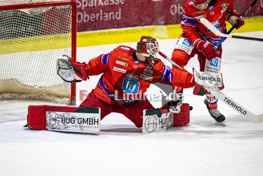 EC Peiting vs Deggendorder SC | Eishockey Oberliga Süd Vorrunde 2024/2025, EC Peiting vs Deggendorder SC, 20241117,Konrad FIEDLER (ECP Goali 30) in Aktion,2024-11-17 in Peiting (Eisstadion)Konrad FIEDLER (ECP Goali 30)Copyright: WolfgangxLindner foto-lindner.de