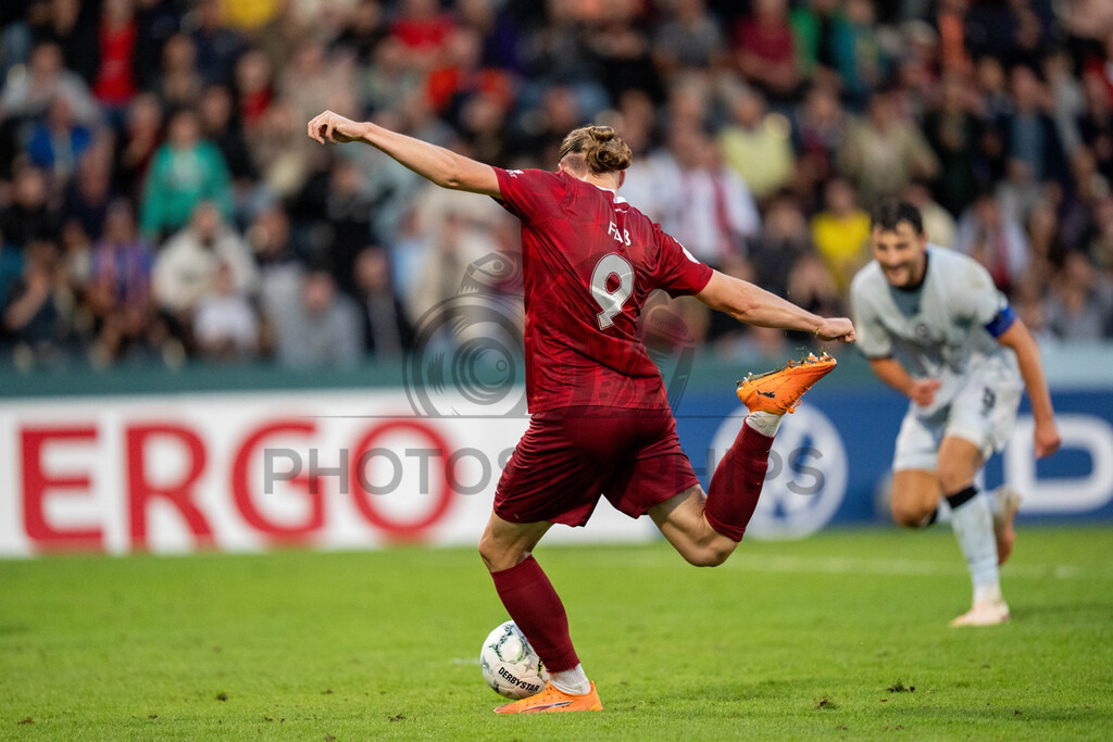 SG Sonnenhof Großaspach vs. Arminia Bielefeld, Fussball, DFB-Pokal, 1. Runde, 22.08.2026 | Marlon Fass (SG Sonnenhof Großaspach, #09),SG Sonnenhof Großaspach vs. Arminia Bielefeld, Fussball, DFB-Pokal, 1. Runde, 22.08.2026,DFB regulations prohibit any use of photographs as image sequences and/or quasi-video