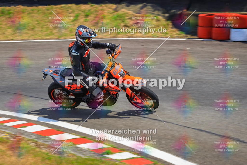 _DSK2456 | Hier findet Ihr Bilder von Touristenfahrten auf der Nürburgring Nordschleife oder von anderen Veranstaltungen die ich besucht habe. Viel Spass beim Durch Schauen 