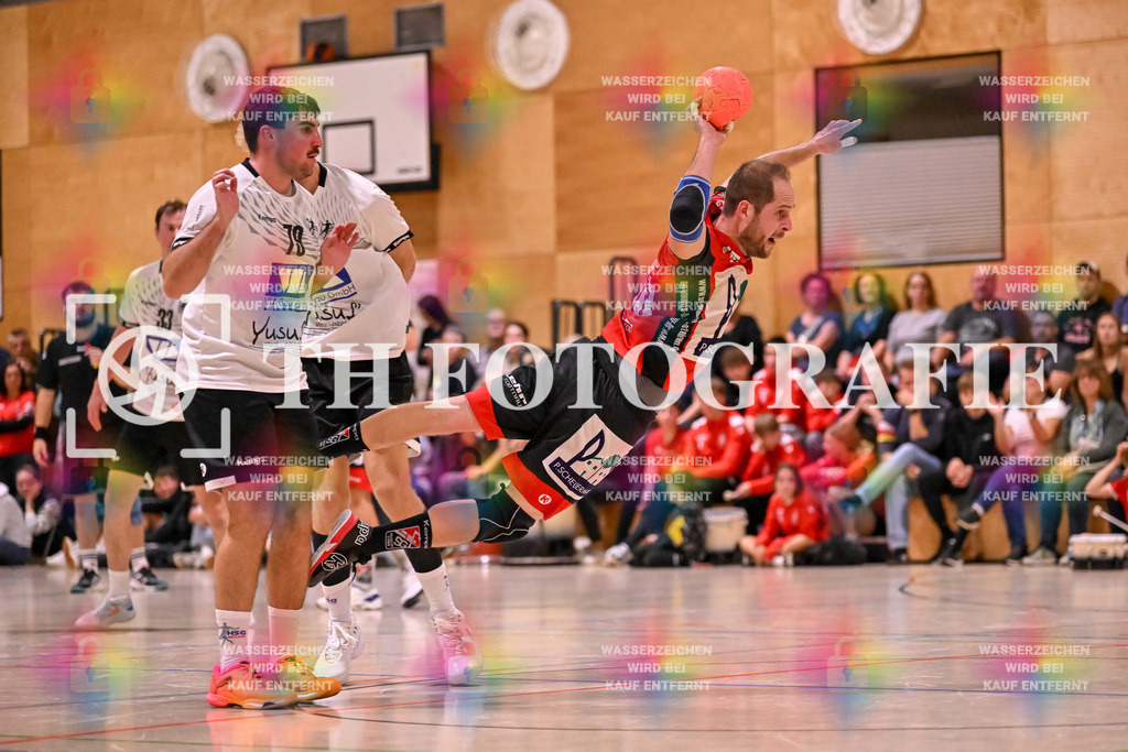 GER, SG Maulburg/Steinen - HSG Dreiland, Handball, Landesliga Suedbaden, 4. Spieltag, Saison 2024/2025, 12.10.2024 | Daniel Winkelbeiner (SG Maulburg/Steinen, #15), Felix Himmel (HSG Dreiland, #79)GER, SG Maulburg/Steinen - HSG Dreiland, Handball, Landesliga Suedbaden, 4. Spieltag, Saison 2024/2025, 12.10.2024Foto: TH Fotografie/Thomas Hess