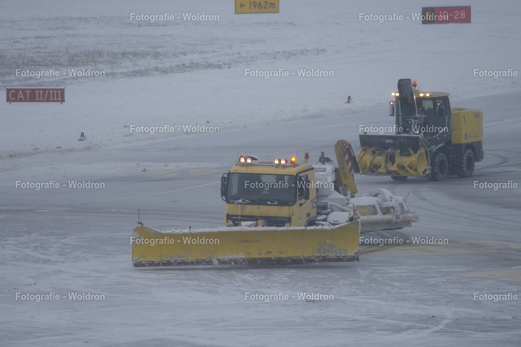 20221218  Deuschland Nuernberg - Airport-22 | Fotografie Woldron
