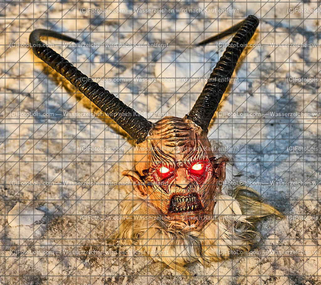 ALP5147_SKIVERLEIH-Nikolaus_Lackenhof_koerperlos | (C)FotoLois.com, Alois Spandl. SPORT2000-Nikolausempfang und Ötscherteufeln in Lackenhof im Skisportzentrum, Sa 9. Dez. 2023.