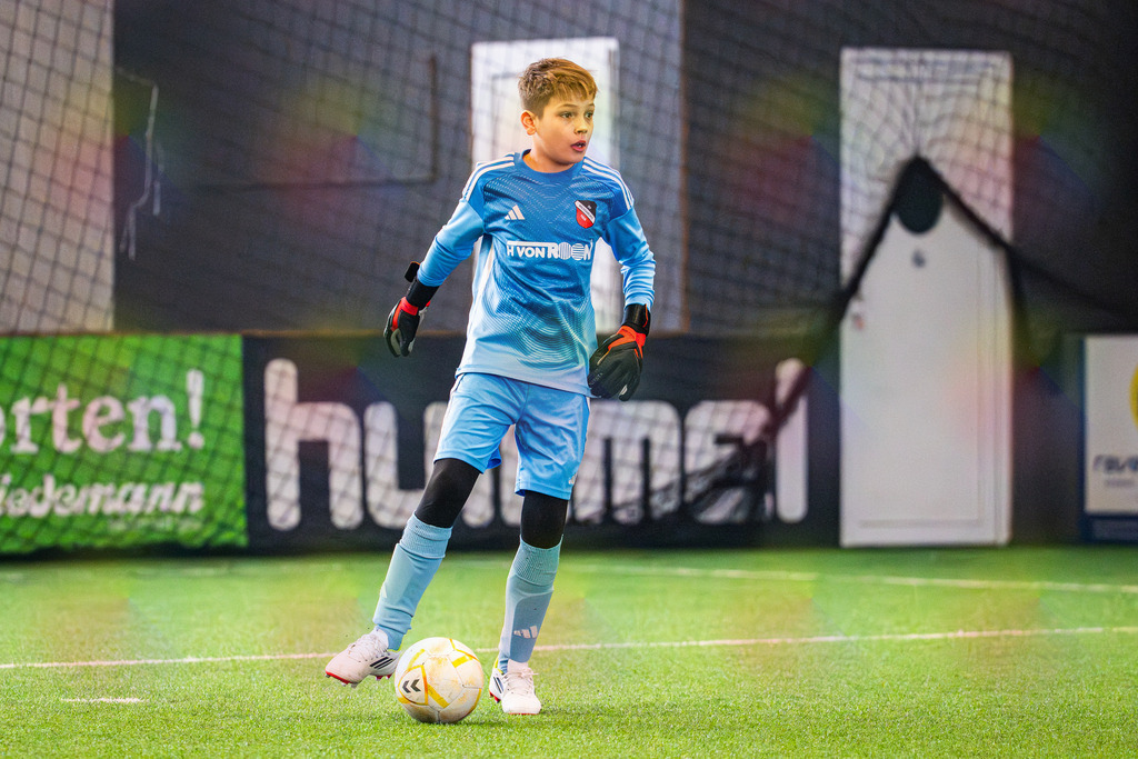 _BLR9319 | Professionelle Fußball- und Sportfotografie. Spielbilder online ansehen und kaufen – Einzelbilder oder komplette Galerien in hoher Qualität. - Realisiert mit Pictrs.com