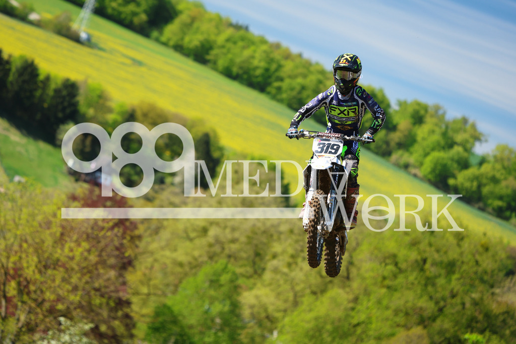 5E6A5886 | 989 MEDIAWORK