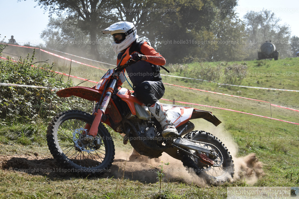 DSC_0134 | Sportfotografie , Motorsport, Motoross, Reitsport, Mointainbike, Enduro,
Landschaft , Outdoor, Eventfotografie, Landschaft, Bilder online bestellen - Realisiert mit Pictrs.com