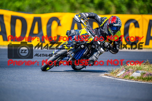 MaZZes_FotoMatrix_220528_1879 | Fotograf Mathias Schmid
Sportfotograf,
Eventfotograf,
Hochzeitsfotograf,
Portraitfotograf