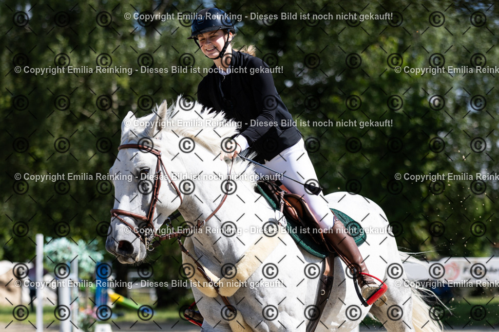 CL5A1146 | Emilia Reinking Fotografie - Realisiert mit Pictrs.com