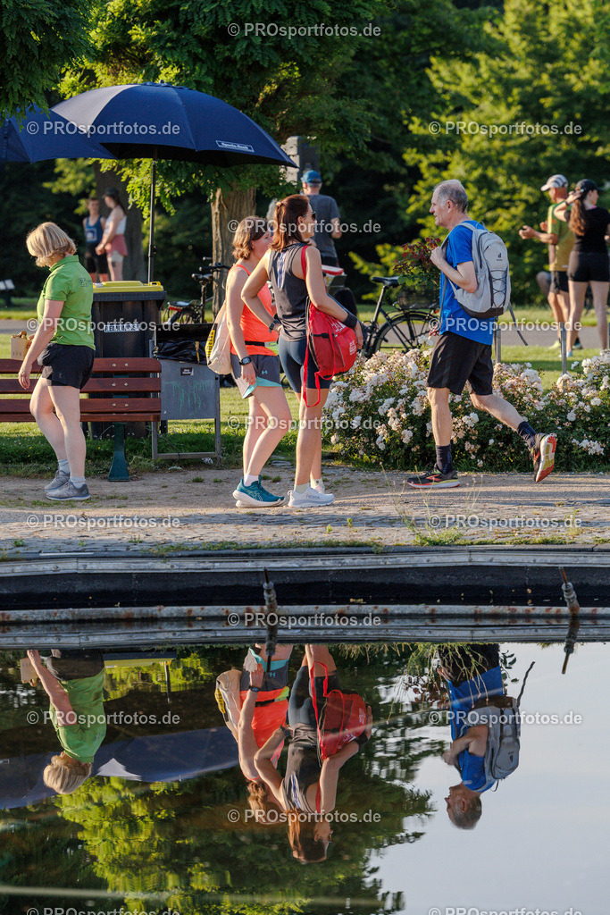 Sparda-Bank Nachtlauf Bonn; Bonn, 18.06.2025 | Impressionen vom Sparda-Bank Nachtlauf Bonn am 18.06.2025 in Bonn (Nordrhein-Westfalen). 
