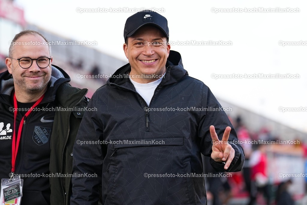 xYDRx24012601011 | 24.01.2026, xydrx, Fußball, 3.Liga, Rot-Weiss Essen - TSV Havelse, Saison 2025 2026, Stadion an der Hafenstraße: Samir Ferchichi (Cheftrainer TSV Havelse)   DFB regulations prohibit any use of photographs as image sequences and or quasi-video. Photo: xYannisxDreimannxPressefotoKochx