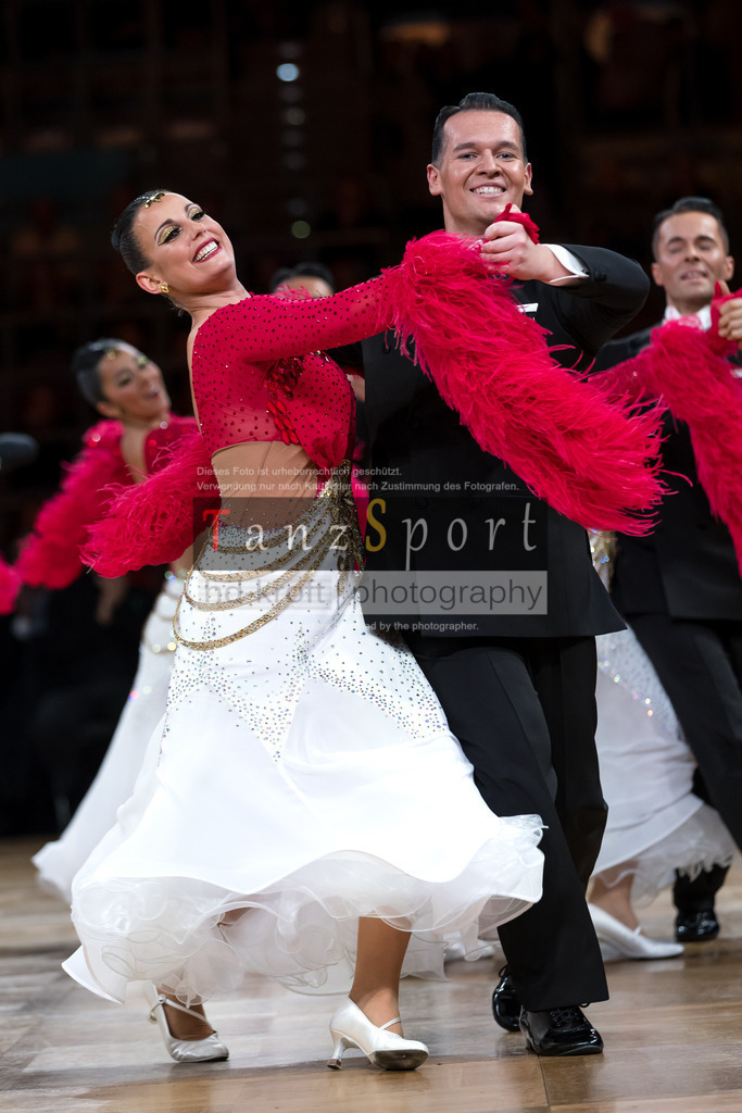 20241109_DM-Formationen_6838 | Tanzsportbilder, Standardtanz, Lateintanz, WDSF, DTV, LTVB, dancecomp, goc, hessen tanzt, blaues band der spree, walzer, tango, wiener walzer, slowfox, quickstepp, samba, rumba, cha-cha-cha, paso doble. jive, hd-kroft photography, turniertanzsport