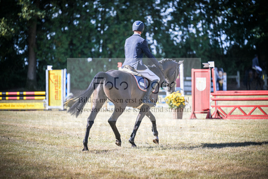 DOS_0167 | Entdecke hochwertige Reitturnierfotos von Foto Oger. Professionell, emotional und authentisch – jetzt Lieblingsmomente im Shop bestellen.Deutschlandweite Turnierfotografie. - Realisiert mit Pictrs.com
