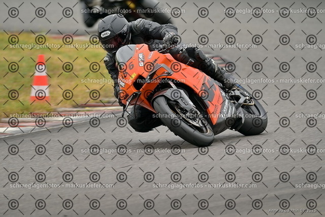 25bt05-1417 | markuskiefer.com - Realisiert mit Pictrs.com
