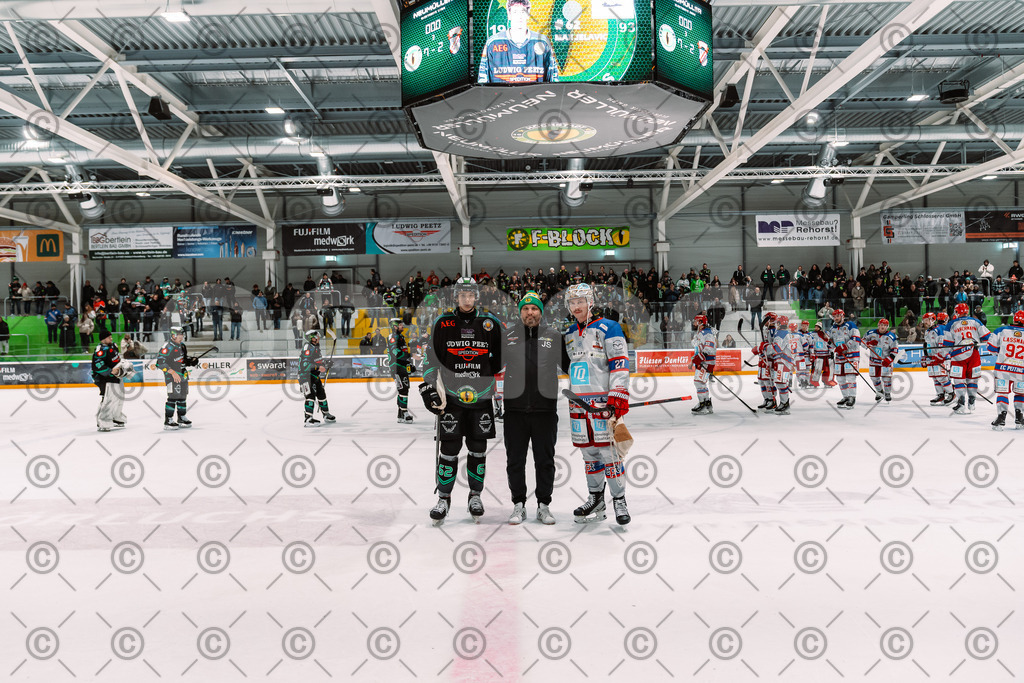 Alligators_vs_Peiting_25_11_2025-80 | Höchstadt Alligators Fotogalerie: Eishockey-Action aus Franken. Professionelle Spielfotos, Portraits & Stadionbilder zum Download. Jetzt entdecken! - Realisiert mit Pictrs.com