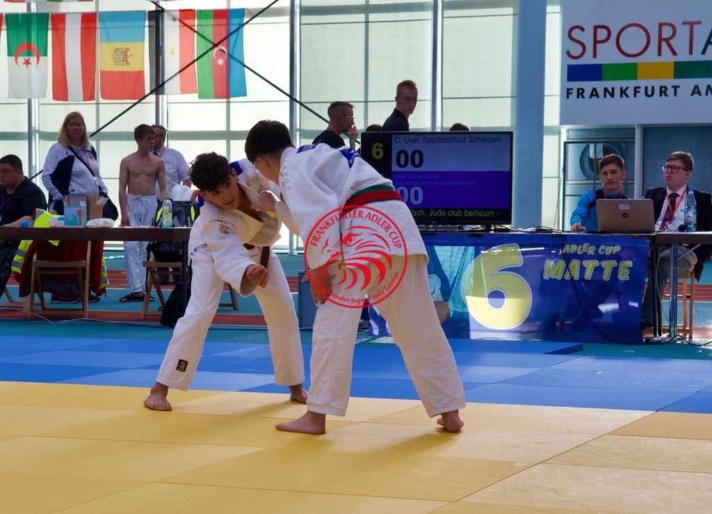 RAS_8353 | Fotos vom Adler Cup - Pictures from Adler Cup

Hier findet Ihr alle Eindrücke und großen Momente der Adler Cup Wochenenden. Here you will find all impressions and great moments of the Adler Cup weekends. - Realisiert mit Pictrs.com