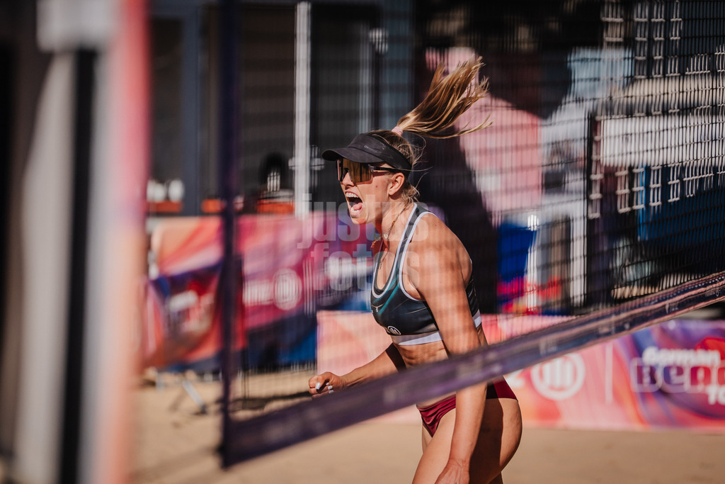 Beachvolleyball | Frauen | Allianz German Beach Tour 2025 | Tourstop Düsseldorf | 15.05.2025 | Chenoa Christ jubelt
