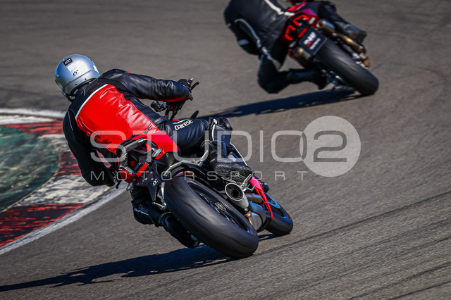 0762-260526NBR-019_762 | Deine Full-Service-Agentur für ✔️Videoproduktionen und ✔️Motorsportfotografie Jetzt Angebot anfragen!