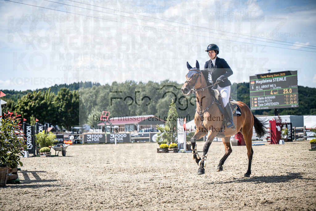 DOS_5359 | Entdecke hochwertige Reitturnierfotos von Foto Oger. Professionell, emotional und authentisch – jetzt Lieblingsmomente im Shop bestellen.Deutschlandweite Turnierfotografie. - Realisiert mit Pictrs.com