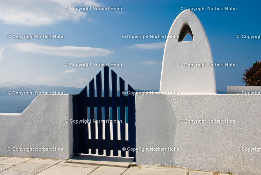 _GRI2000 | Wunderschönes Bergdorf Oia im Norden der Kykladeninsel Santorini - Realisiert mit Pictrs.com