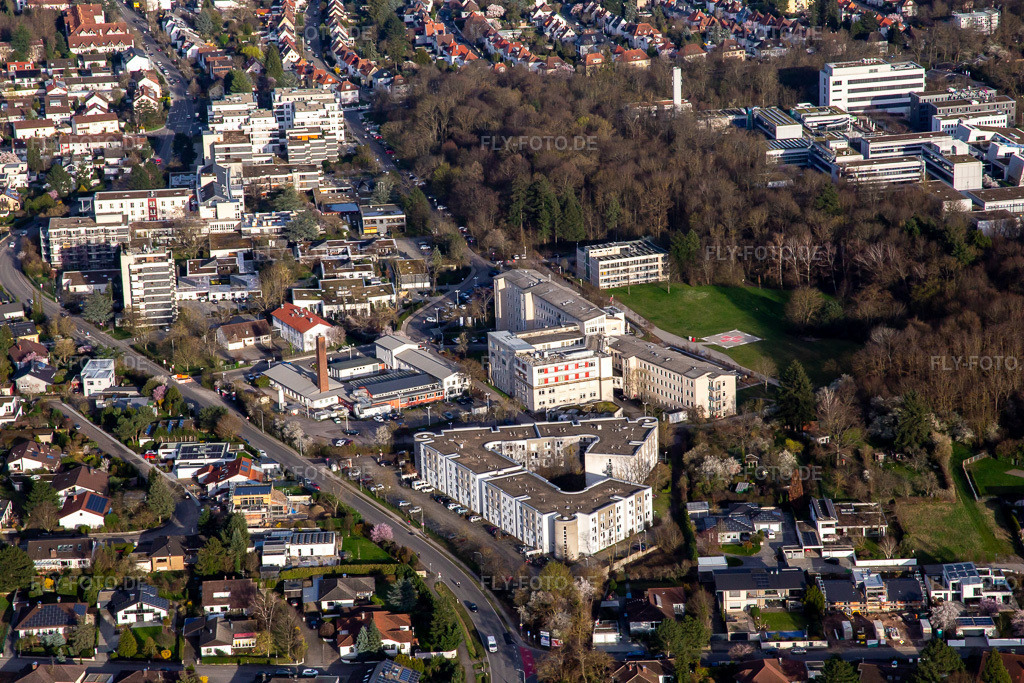 Luftbild: Klinikum Landau-Südliche Weinstraße GmbH von Westen in Landau in der Pfalz im Bundesland Rheinland-Pfalz in Deutschland. Foto: IMG_140068.jpg vom 14.03.2024 durch Werner Riehm/FLY-FOTO.deWWW.KLINIKUM-LD-SUEW.DE
