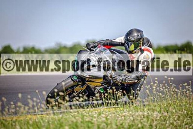 pube2987 | Professionelle Fotos von Sportveranstaltungen, aber auch Hochzeiten und anderen Events. - Realisiert mit Pictrs.com