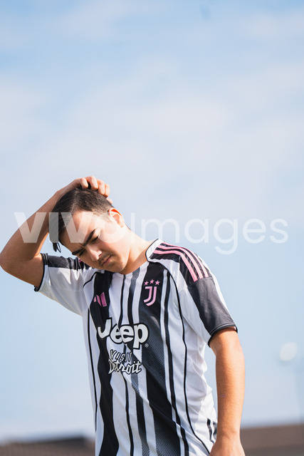 juv_lut_fmachado-0027 | Images from the Juniors B match between Juventus Academy and FC Lutry, played on 18 March 2026 in Lutry, Switzerland, featuring players, coaching staff and match action throughout the game.