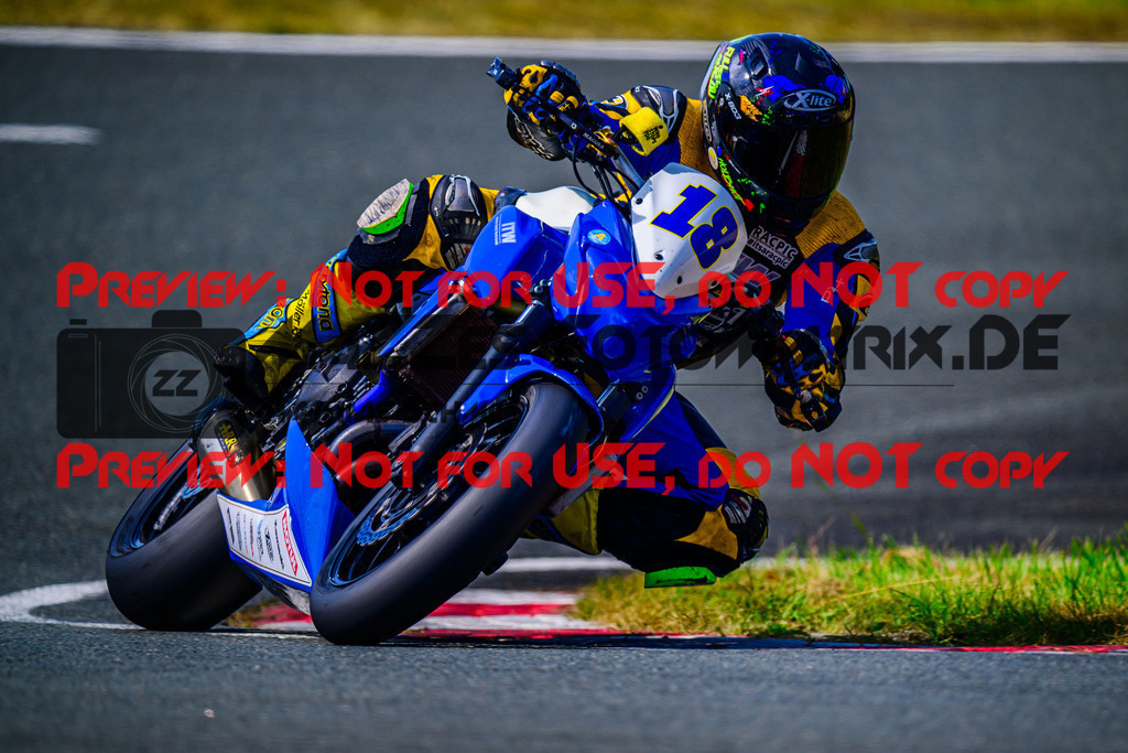 MaZZes_FotoMatrix_240726_6007705_4353 | TWIN