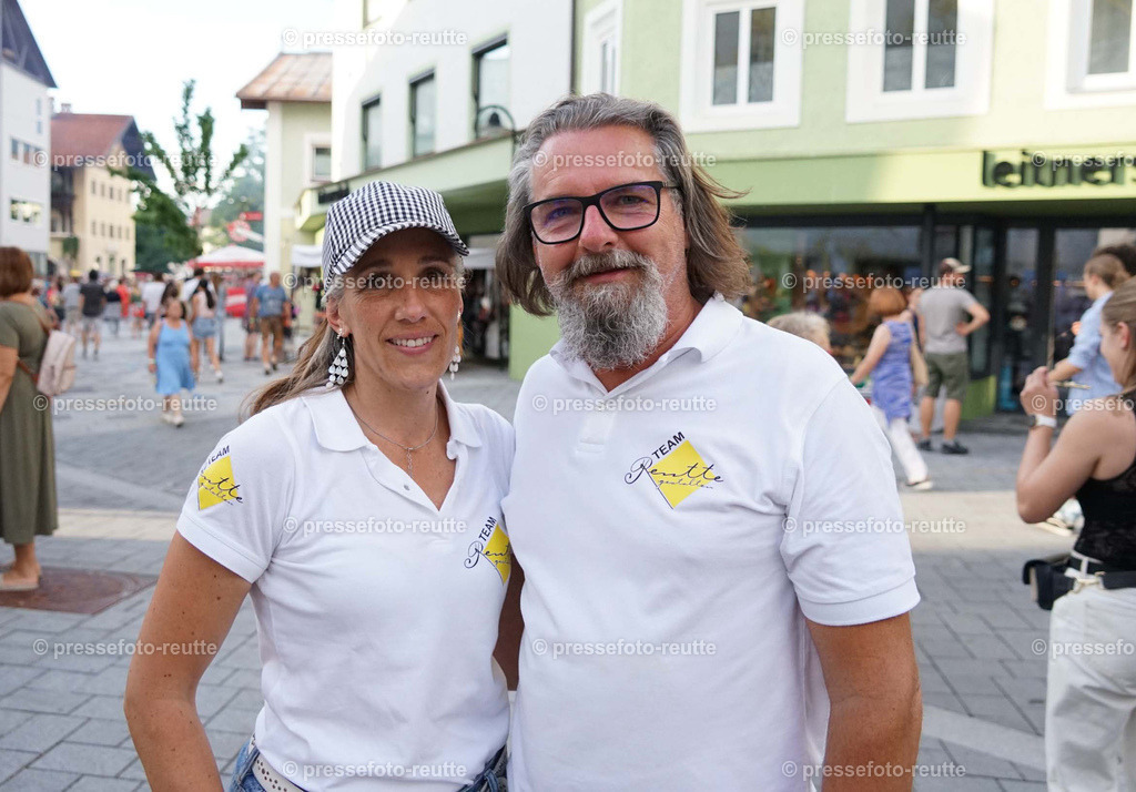 04-news-2023-Juli15-Marktfest_Reutte1-DSC06044 | Info aus dem Bezirk Reutte/Ausserfern Tirol sowie eine umfangreiche Bilddatenbank über die gesamte Region: Lechtal, Talkessel Reutte, Tannheimertal, Zwischentoren. Lech, Plansee, Zugspitze, Grenztunnel, B179, Fernpassstraße, Verkehr, Lawinen, Tradition, - Realisiert mit Pictrs.com