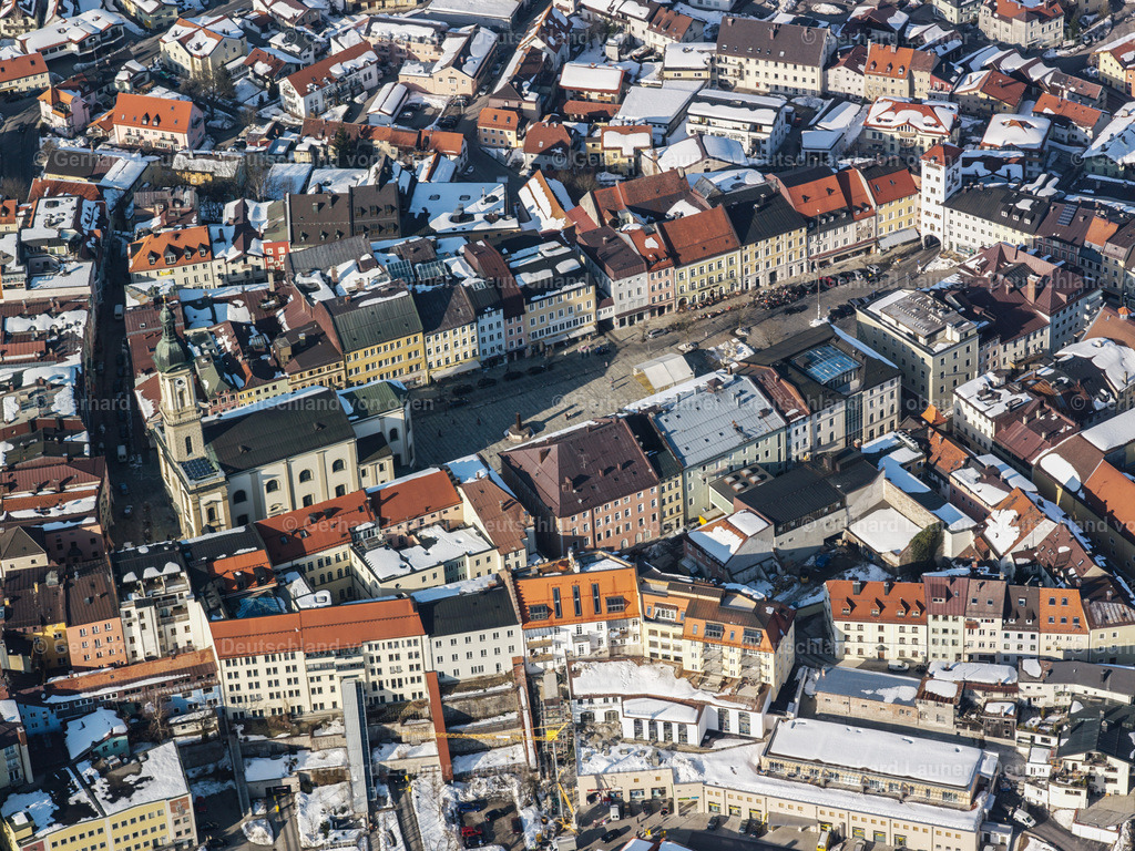 26B0431 | Altstadt Traunstein Winteraufnahme