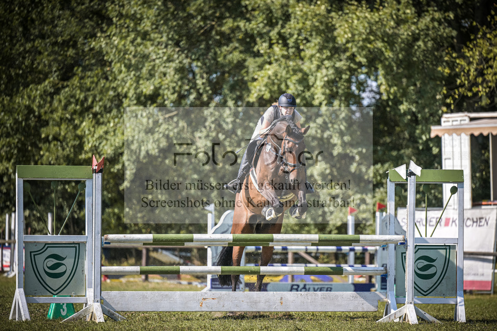 DOS_0453 | Entdecke hochwertige Reitturnierfotos von Foto Oger. Professionell, emotional und authentisch – jetzt Lieblingsmomente im Shop bestellen.Deutschlandweite Turnierfotografie. - Realisiert mit Pictrs.com