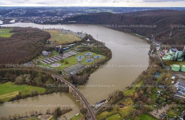 Herdecke231201659Harkortsee-topaz | Luftbild, Ruhrhochwasser, Weihnachtshochwasser 2023, Fluss Ruhr tritt nach starken Regenfällen über die Ufer, Überschwemmungsgebiet am Ruhrviadukt Herdecke und Harkortsee,, Ruhrverband, Kläranlage Hagen, Harkortsee (CWVH) Campingplatz Vorhalle, Herdecke, Ruhrgebiet, Nordrhein-Westfalen, Deutschland