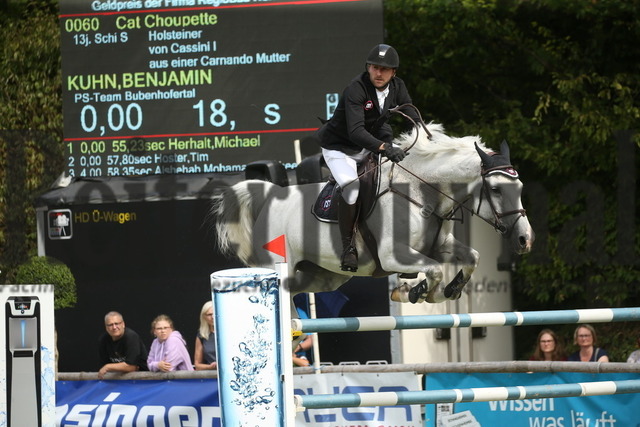 Bietigheim_2022_Prfg.Nr.06_Springen_Kl.S_Benjamin Kuhn_Cat Choupette (3) | Alle Fotos der Reiterjournal Fotografin Doris Matthaes im Reiterjournal Online-Fotoshop. - Realisiert mit Pictrs.com