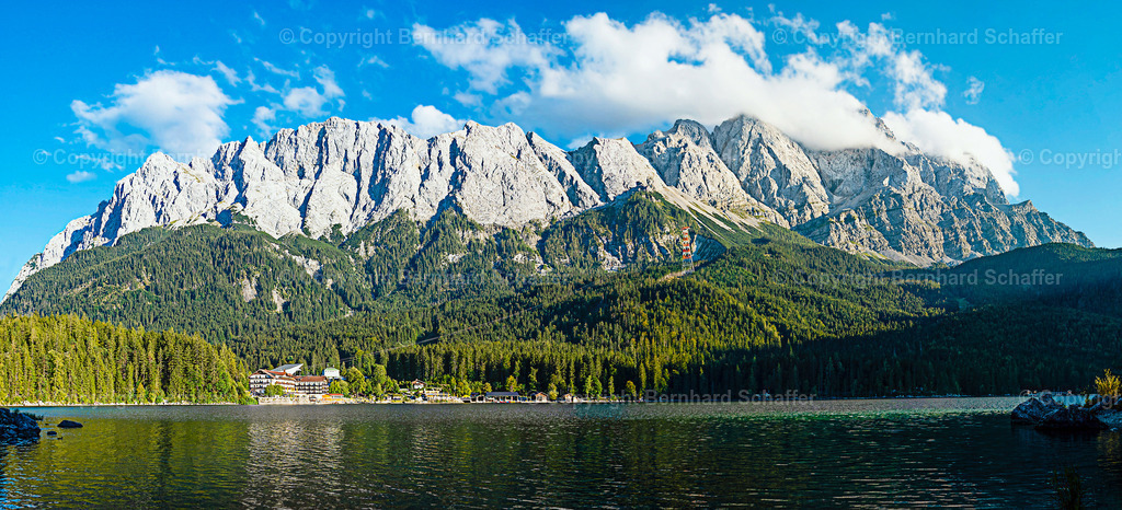 Zugspitzmassiv Germany | Panoramablick auf Eibsee und Zugspitze in Deutschland / Bayern. - Realisiert mit Pictrs.com