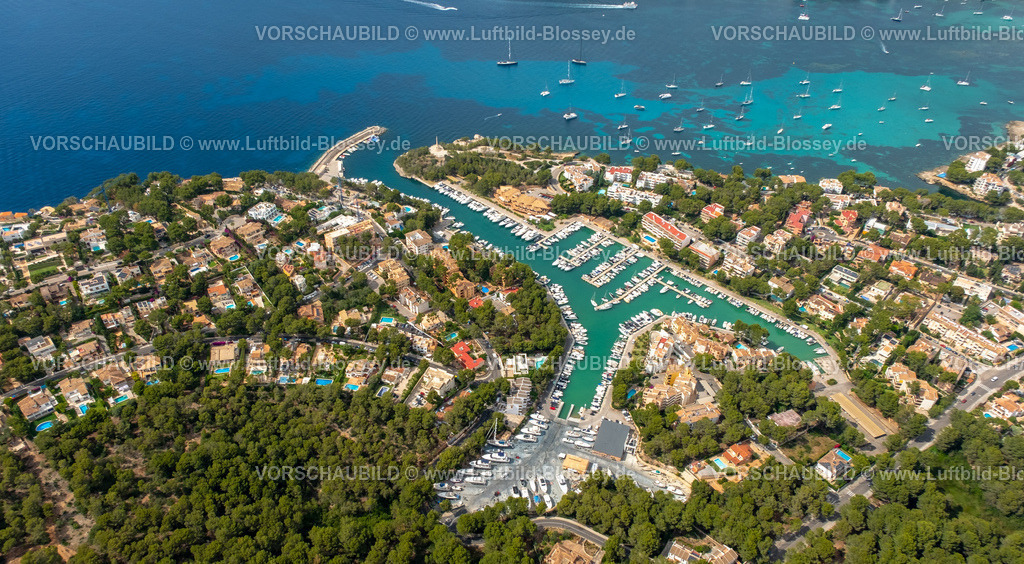 Mallorca230600437N | Luftbild, Yachthafen von Santa PonÃƒÆ’Ã‚Â§a, Puerto de Santa PonÃƒÆ’Ã‚Â§a mit Creu de Santa PonÃƒÆ’Ã‚Â§a, Ortsansicht, Santa Ponsa, Calvia, Balearen, Mallorca, Balearische Inseln, Spanien
