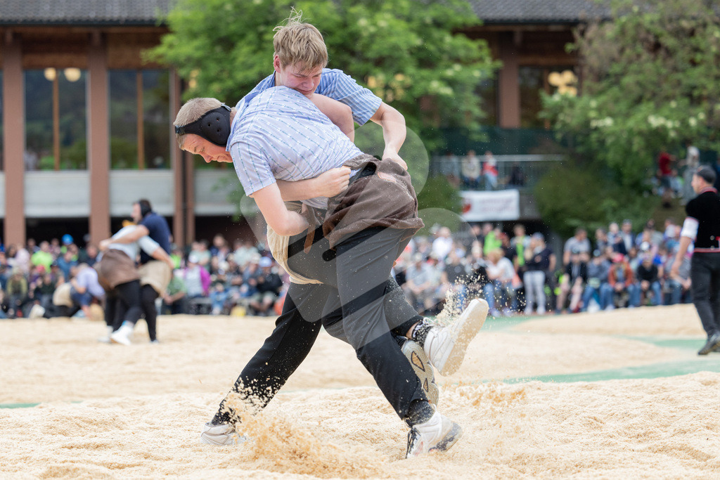 ZKSF2026_6Gang_25 | Die Schwinger des Schwyzer Kantonalen Schwingerverbandes: Fotos, die Dynamik und Leidenschaft festhalten, sowie emotionale Momente aus dem traditionellen Schwingsport zeigen. - Realisiert mit Pictrs.com