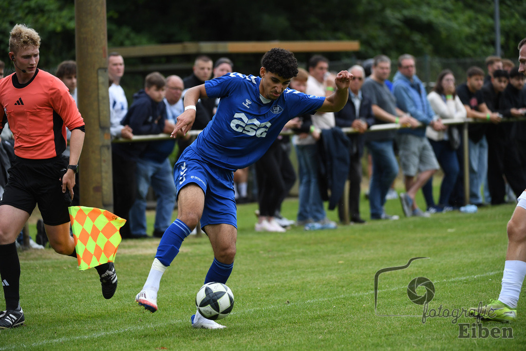Sport-Duwe Cup | Sport-Duwe Cup Oldenburg; SSV Jeddenloh (weiß)-VFB Oldenburg (blau) am 05.07.2025 in Oldenburg (Sportanlage TuS Eversten), Photo: Philip Eiben 2025 - Realisiert mit Pictrs.com