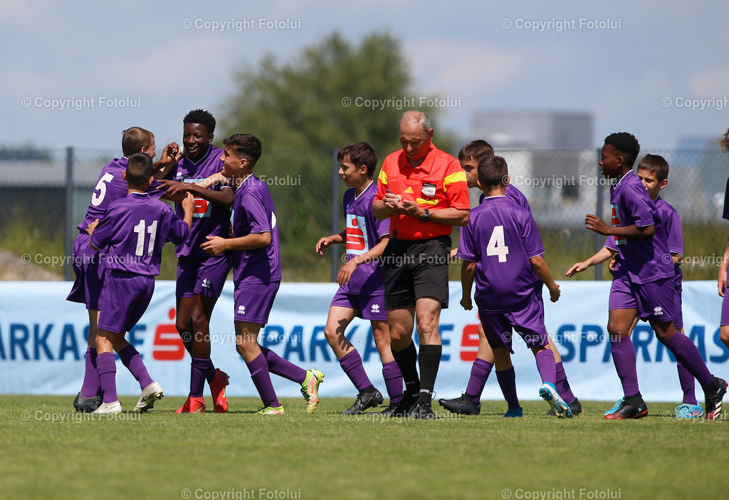 A_LUI_010622_43 | SPORT,FUSSBALL,SPARKASSE SCHUELERLIGA LANDESFINALE 2022 PETTENBACH 01.06.2022 IM BILD: (LINZ VIOLETT) UND (RIED GRUEN) FOTO.FOTOLUI