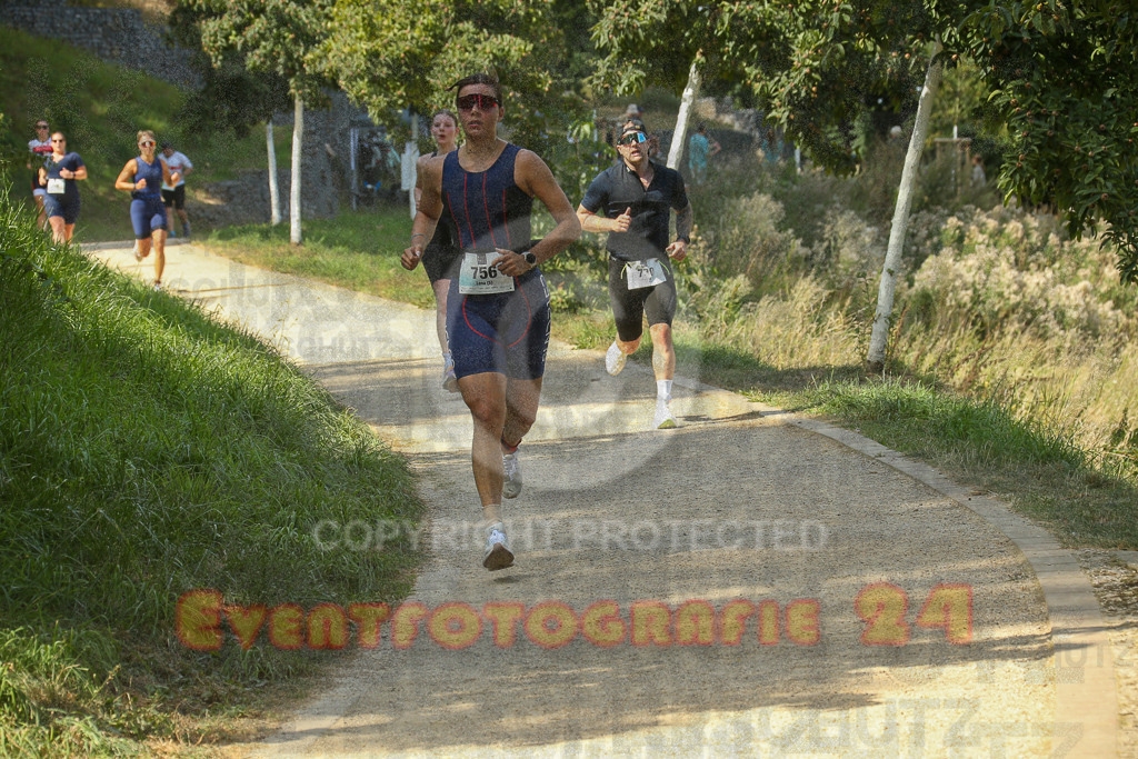 250824_1445_EX1_7465 | Sportfotografie im Rhein-Sieg Kreis, Köln, Bonn, NRW, Rheinland Pfalz, Hessen, etc. Unser Tätigkeitsfeld umfasst den Laufsport vom Volkslauf über den Marathon, Duathlon, Triathon bis zum Ultralauf wie Kölnpfad Ultra oder Schindertrail.