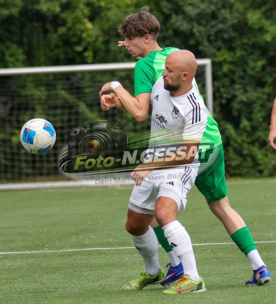 SC Bünde - TuS Bexterhagen | Auf dem Bild zu sehen: grün SC Bünde: ; weiß TuS Bexterhagen:  SC Bünde, TuS Bexterhagen, Saison 26/27, Testspiel, Hunnebrock, Deutschland - Realisiert mit Pictrs.com