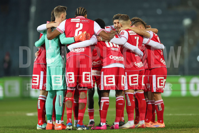 Austrian Bundesliga: Grazer AK 1902 vs LASK | GRAZ, AUSTRIA, 13.DEC.25 - SOCCER - ADMIRAL Bundesliga, Grazer AK 1902 vs LASK. The image shows the team of Grazer AK 1902 before the match.